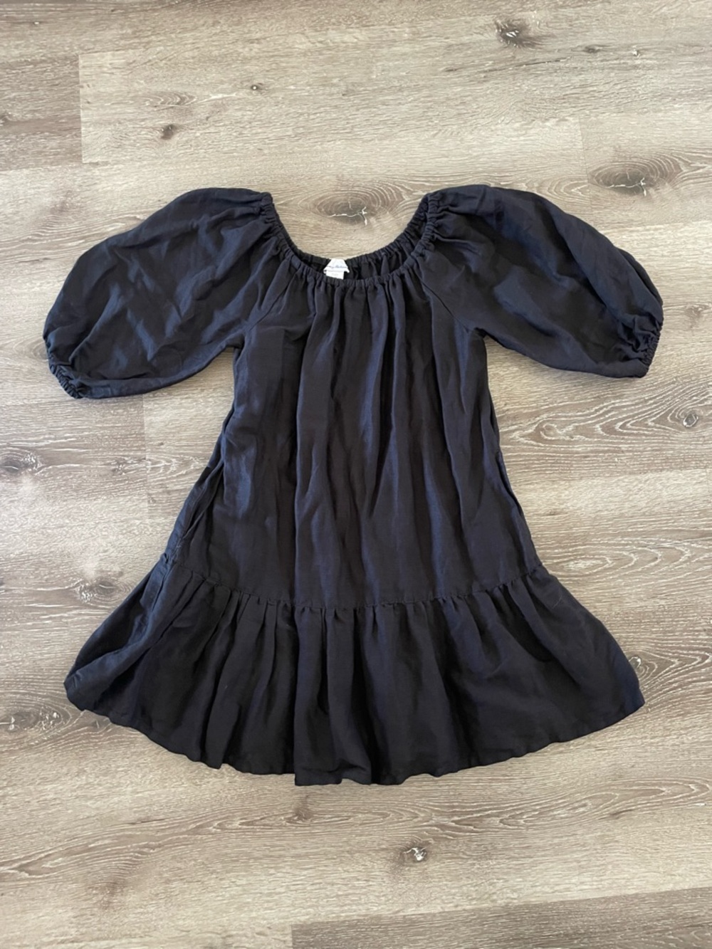 Tommy Bahama Black Puff-Sleeve Tiered Dress sz XS linen blend goth
